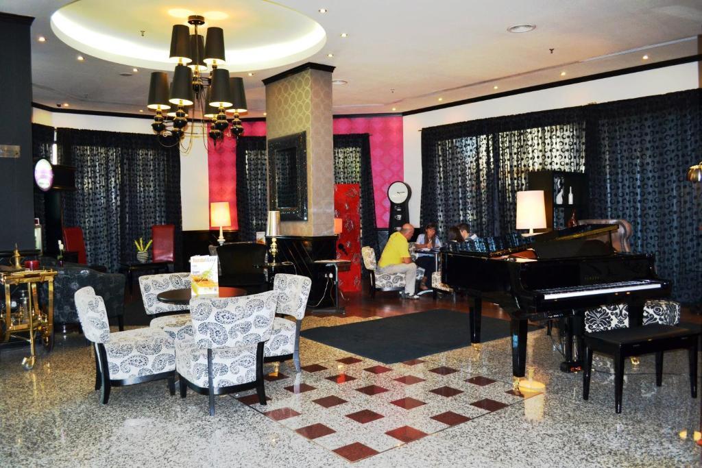 Coral Oriental Dubai Hotel Buitenkant foto